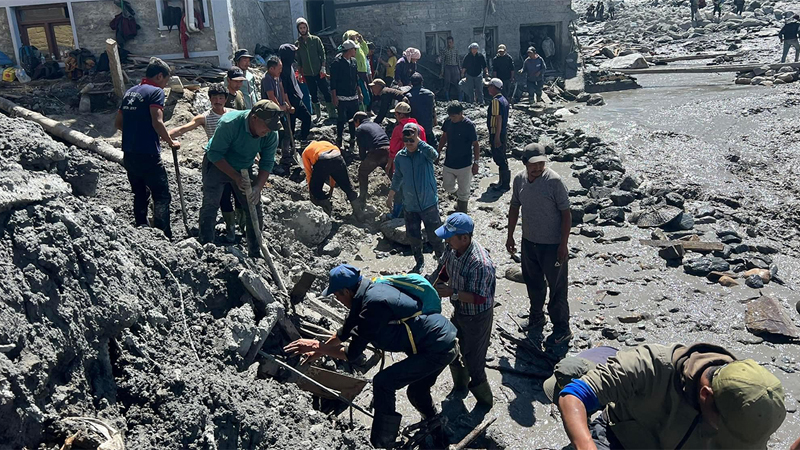 बाढीपछिको गेग्रान खोतल्दा भेटियो डेढ करोड नगद